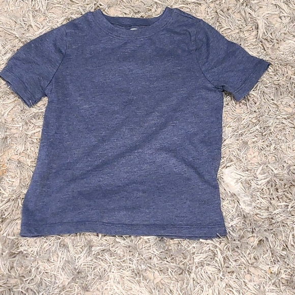 Boys 5t tshirt - Picture 1 of 3